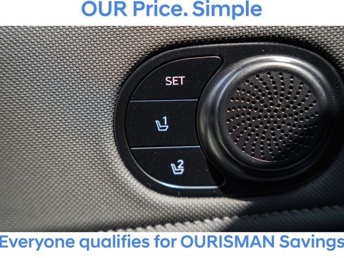 New 2025 Hyundai Elantra Limited image 32