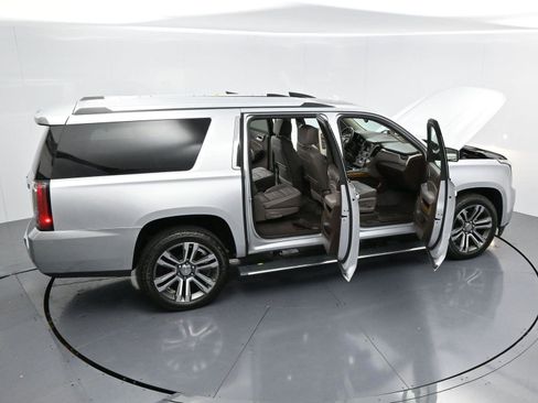 Used 2019 GMC Yukon XL Denali w/ Denali Ultimate Package AWD/4WD image 43