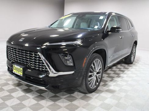 Used 2025 Buick Enclave Avenir w/ Super Cruise Package AWD/4WD image 7
