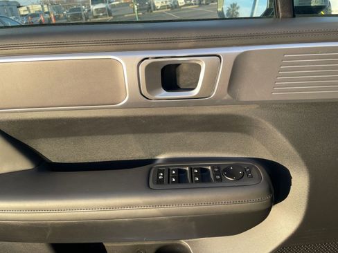 Used 2025 Hyundai Santa Fe SEL image 21