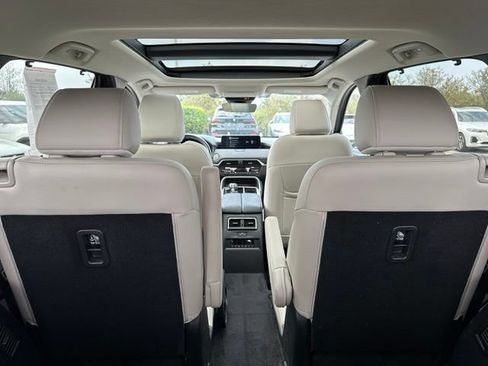 Used 2024 MAZDA CX-90 Plug-In Hybrid w/ Premium Pkg AWD/4WD image 11