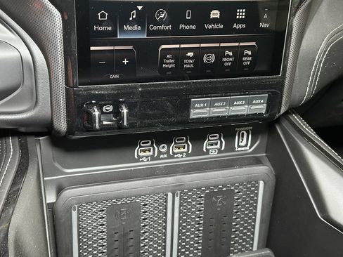 New 2026 RAM 3500 Limited AWD/4WD image 30