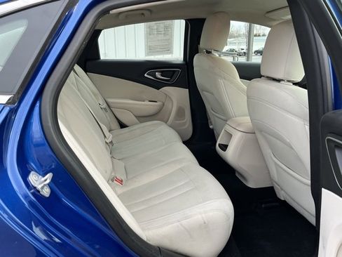 Used 2015 Chrysler 200 Limited image 36