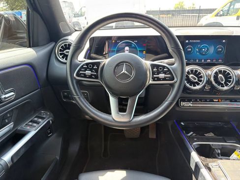 Used 2021 Mercedes-Benz GLB 250 image 7