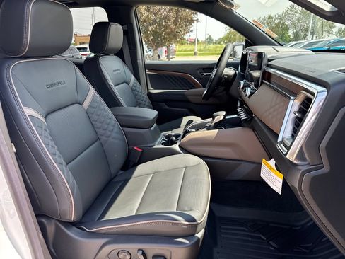 New 2026 GMC Canyon Denali AWD/4WD image 43