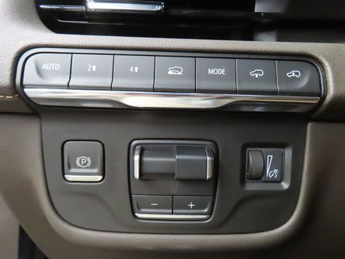 Used 2022 Cadillac Escalade Sport w/ Touring Package AWD/4WD image 63