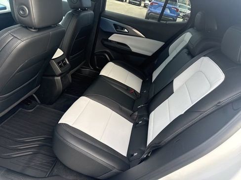 New 2025 Chevrolet Equinox EV LT w/ LPO, All-Weather Mat Package image 22