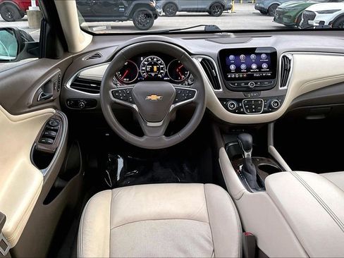 Used 2024 Chevrolet Malibu LT FWD image 5