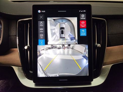 New 2026 Volvo XC90 B6 Plus AWD/4WD image 18