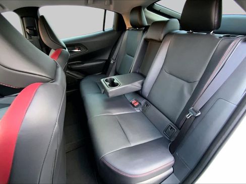 Used 2024 Toyota Prius Prime FWD image 18