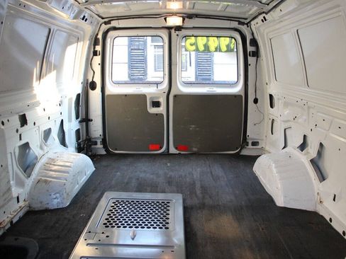 Used 2013 Ford E-250 and Econoline 250 w/ PWR Group RWD image 19