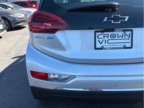 Used 2019 Chevrolet Bolt Premier w/ Infotainment Package FWD image 23
