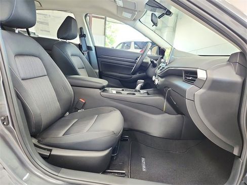 Used 2025 Nissan Altima 2.5 S image 30