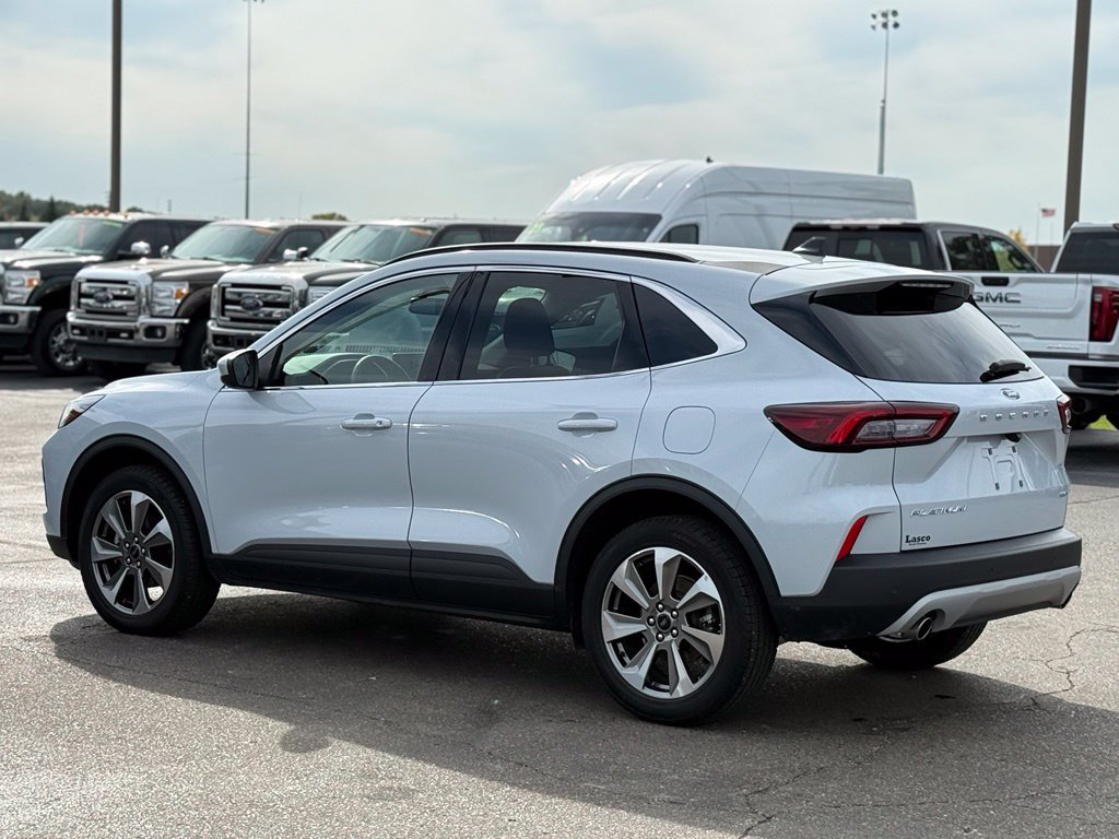 Certified 2025 Ford Escape Platinum AWD/4WD image 39