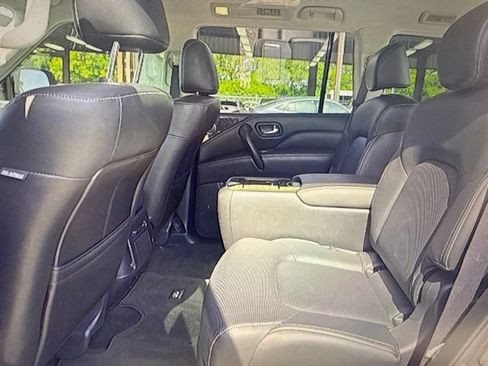 Used 2022 INFINITI QX80 Luxe w/ Cargo Package AWD/4WD image 9