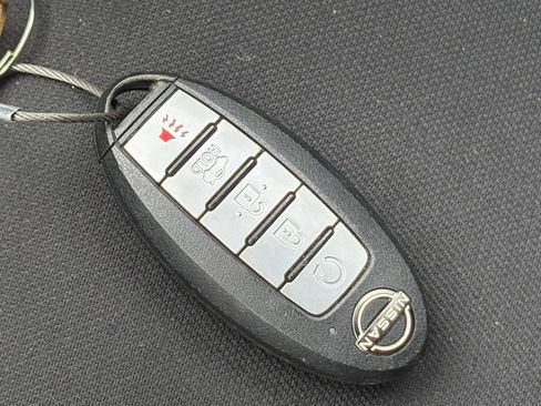 Used 2025 Nissan Sentra SV FWD image 20