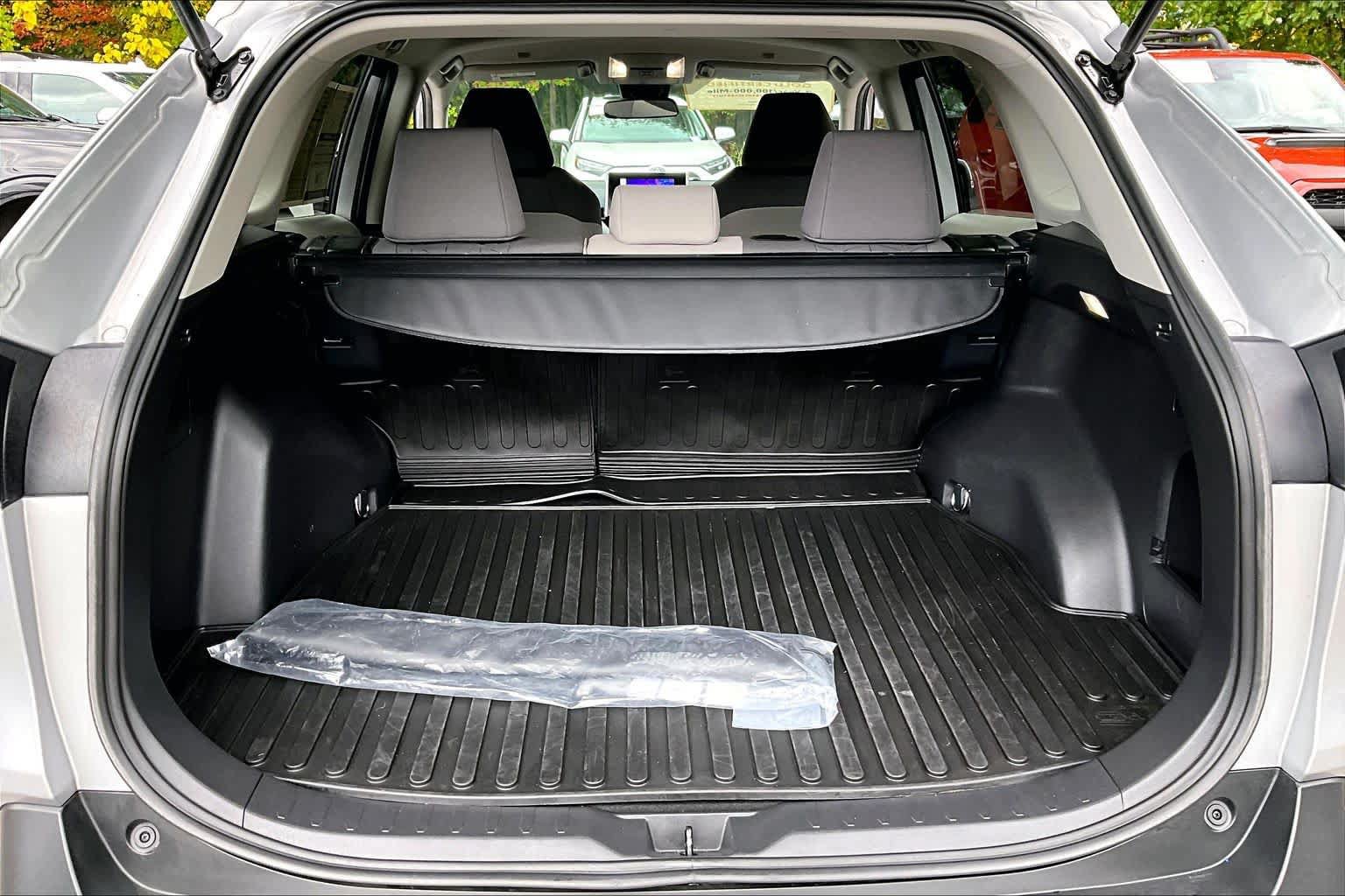 Certified 2025 Toyota RAV4 XLE AWD/4WD image 30