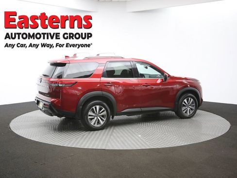 Used 2022 Nissan Pathfinder SL image 46