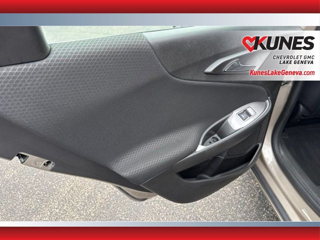 Used 2025 Chevrolet Malibu LT FWD image 17