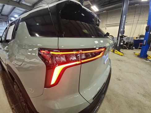 Certified 2026 Chevrolet Equinox ACTIV w/ Convenience Package III image 29