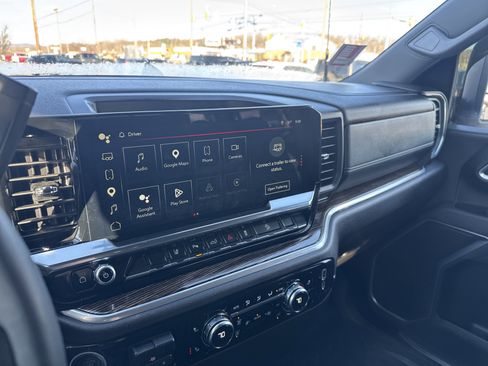 Used 2025 GMC Sierra 2500 SLE w/ SLE Value Package; image 22