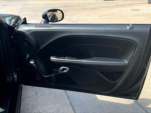 Used 2022 Dodge Challenger R/T w/ Plus Package image 41