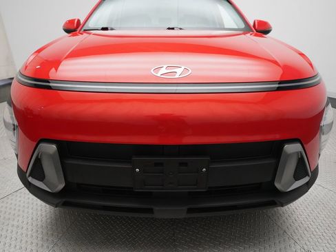 Used 2025 Hyundai Kona SEL image 21