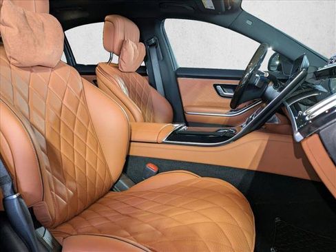 Used 2024 Mercedes-Benz S 580e 4MATIC Sedan image 21