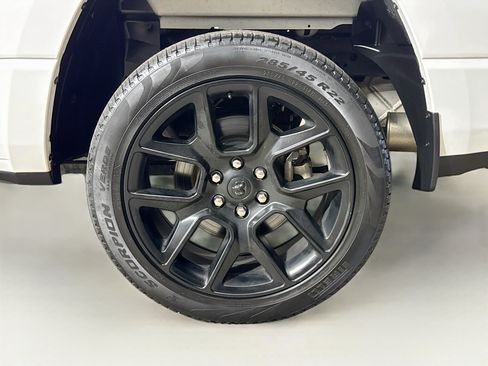 Used 2023 RAM 1500 Laramie AWD/4WD image 31