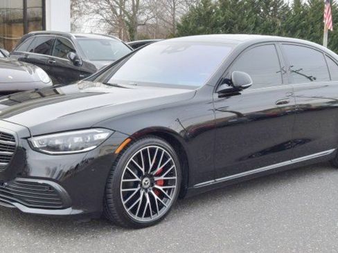 Used 2021 Mercedes-Benz S 580 4MATIC Sedan image 2