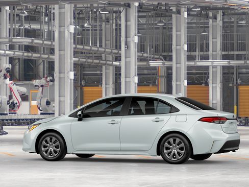 New 2026 Toyota Corolla LE FWD image 5
