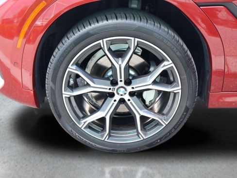 Used 2021 BMW X6 xDrive40i w/ Executive Package AWD/4WD image 28