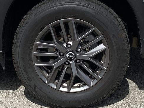 Certified 2024 Nissan Rogue S FWD image 6