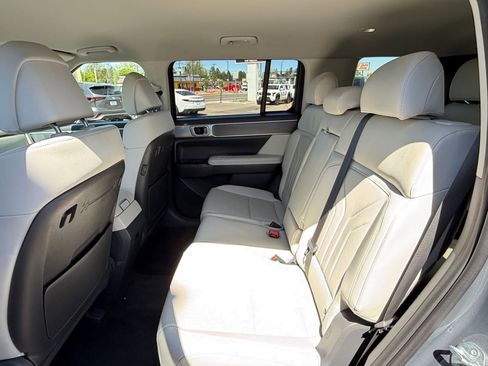 Used 2025 Hyundai Santa Fe SEL image 27