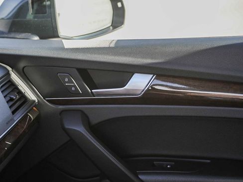 Used 2020 Audi Q5 2.0T Premium w/ Convenience Package image 20