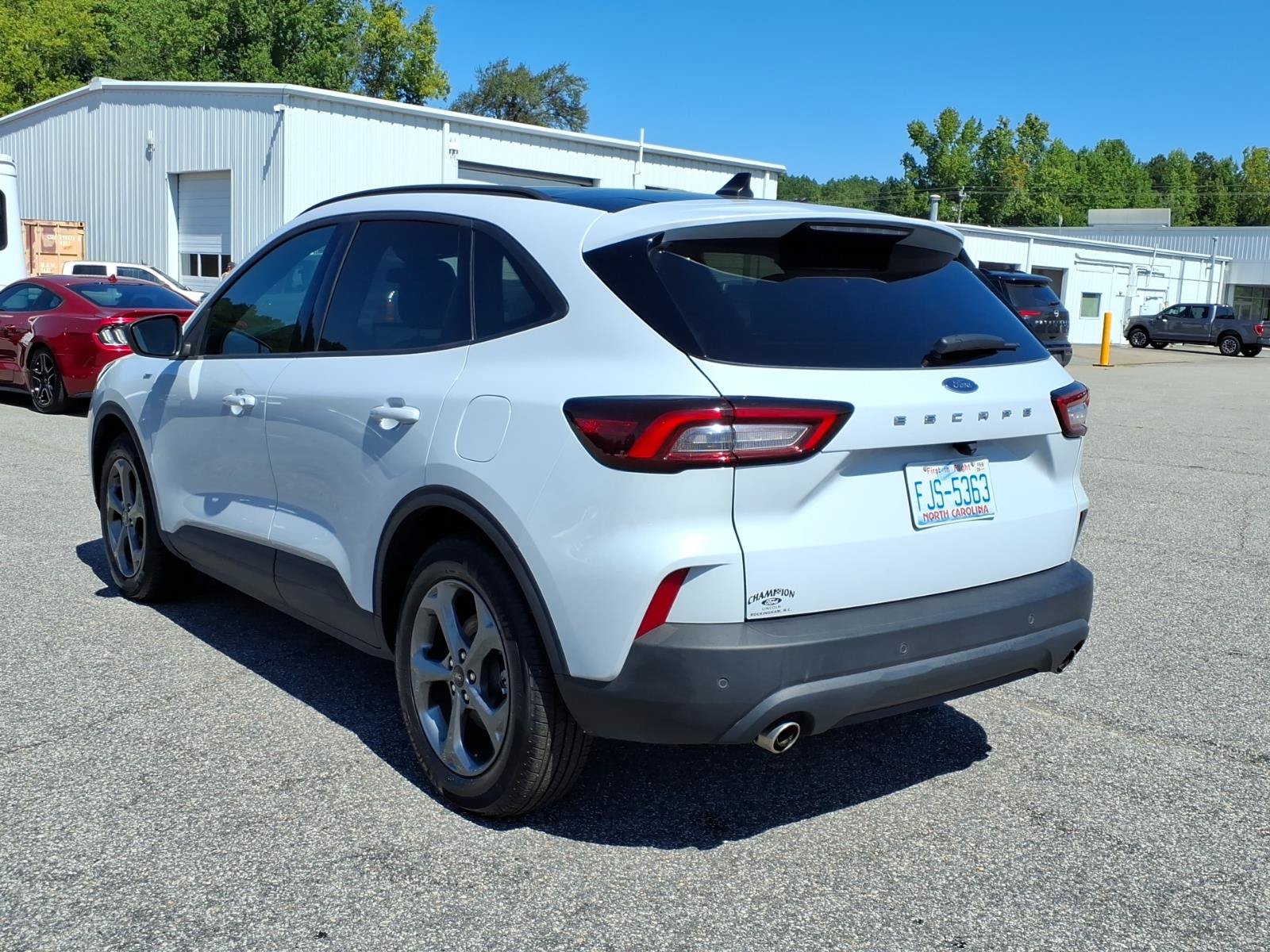 Used 2025 Ford Escape ST-Line w/ Tech Pack #1 FWD image 21