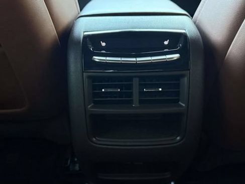 Certified 2024 Cadillac XT5 Premium Luxury AWD/4WD image 30