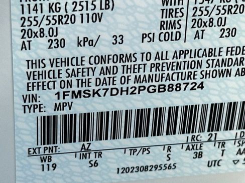 Used 2023 Ford Explorer XLT w/ Equipment Group 202A RWD image 32