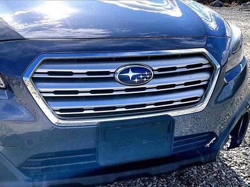 Used 2017 Subaru Outback 2.5i Premium image 25