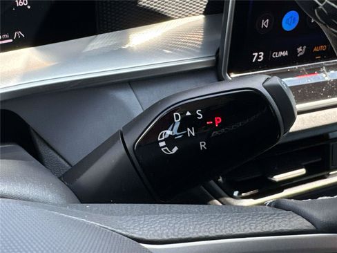 New 2026 Volkswagen Tiguan SE AWD/4WD image 17