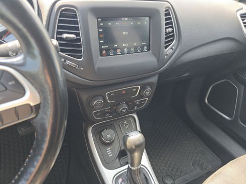 Used 2020 Jeep Compass Latitude w/ Cold Weather Group AWD/4WD image 27