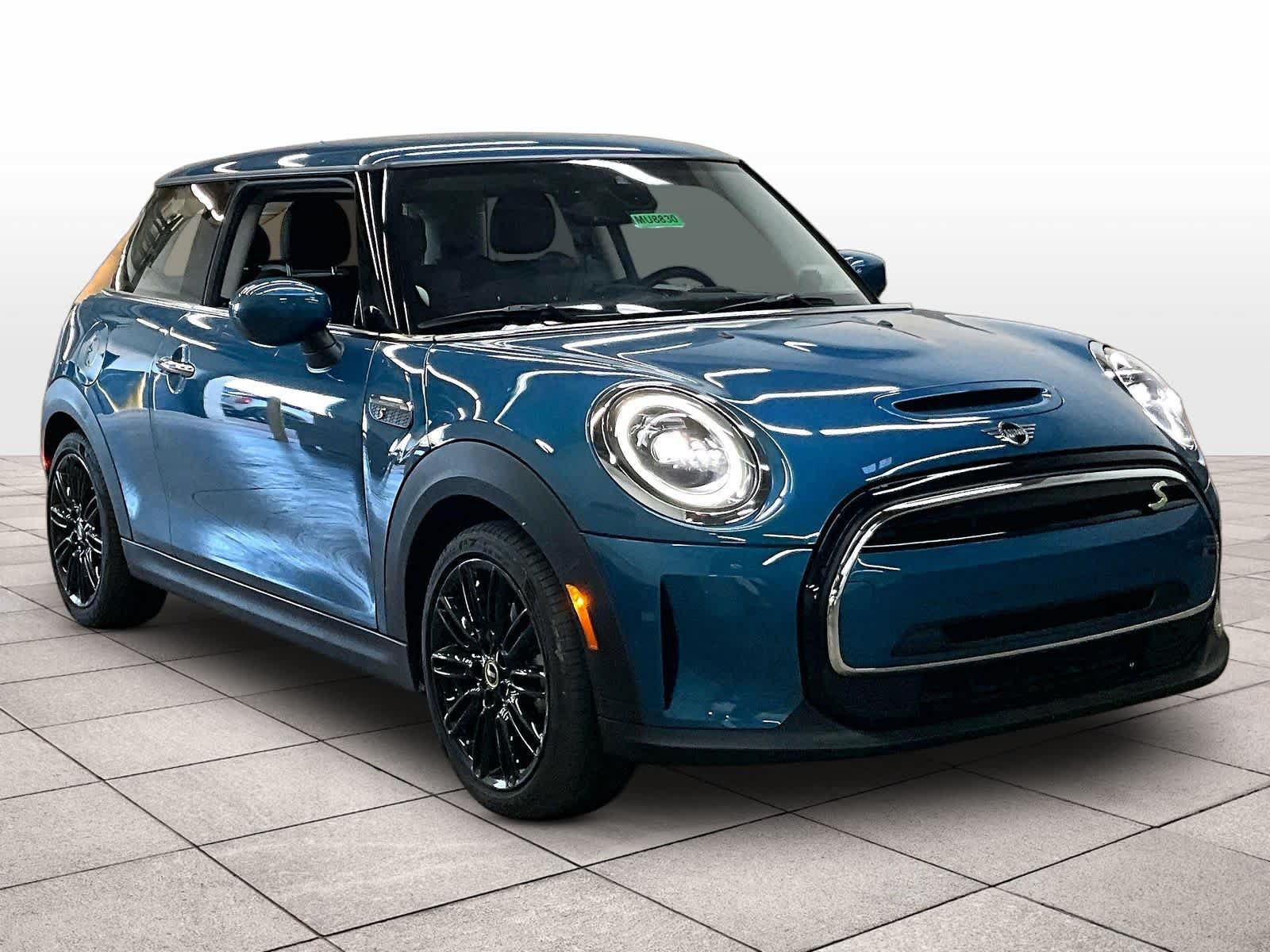 Used 2024 MINI Cooper SE FWD image 2