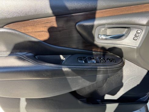 Used 2024 Nissan Murano Platinum w/ Cargo Package image 32