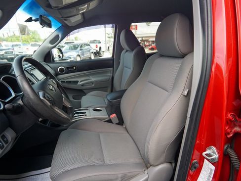 Used 2014 Toyota Tacoma 4x4 Double Cab w/ TRD Sport Package image 17