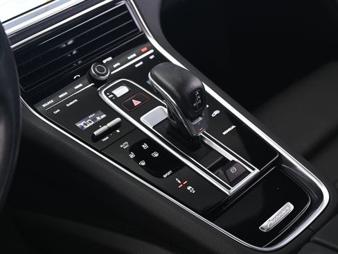 Certified 2020 Porsche Panamera RWD image 34
