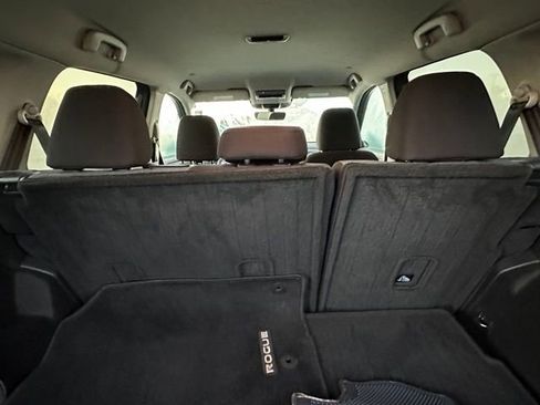 Certified 2023 Nissan Rogue SV image 17