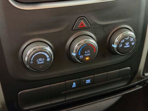 Used 2016 RAM 1500 Classic SLT AWD/4WD image 21