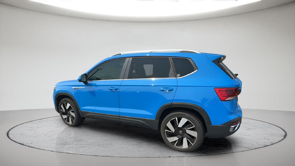 Used 2024 Volkswagen Taos SEL AWD/4WD image 17