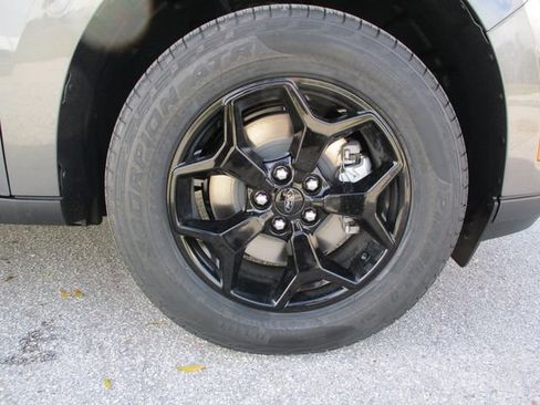 Used 2025 Ford Maverick XLT w/ XLT Luxury Package AWD/4WD image 9