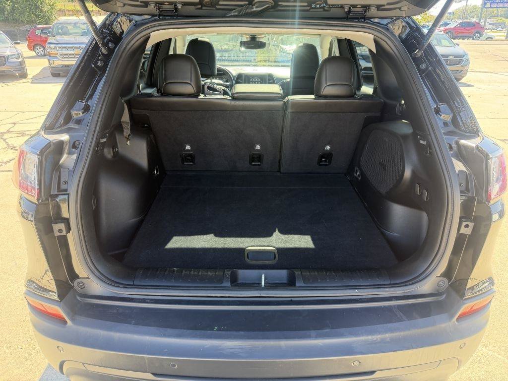 Used 2021 Jeep Cherokee Latitude Lux w/ Sun & Sound Group AWD/4WD image 7